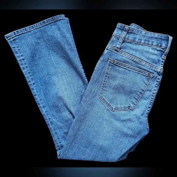 Madewell "Curvy Cali Demi-Boot" Jeans, size 26. Indigo color. - Picture 7 of 11